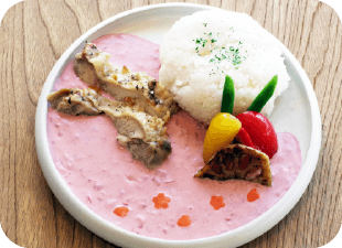 春満開！さくら彩カレーライス