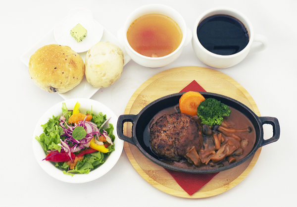 小平産黒毛和牛100％ハンバーグきのこのデミグラスソース